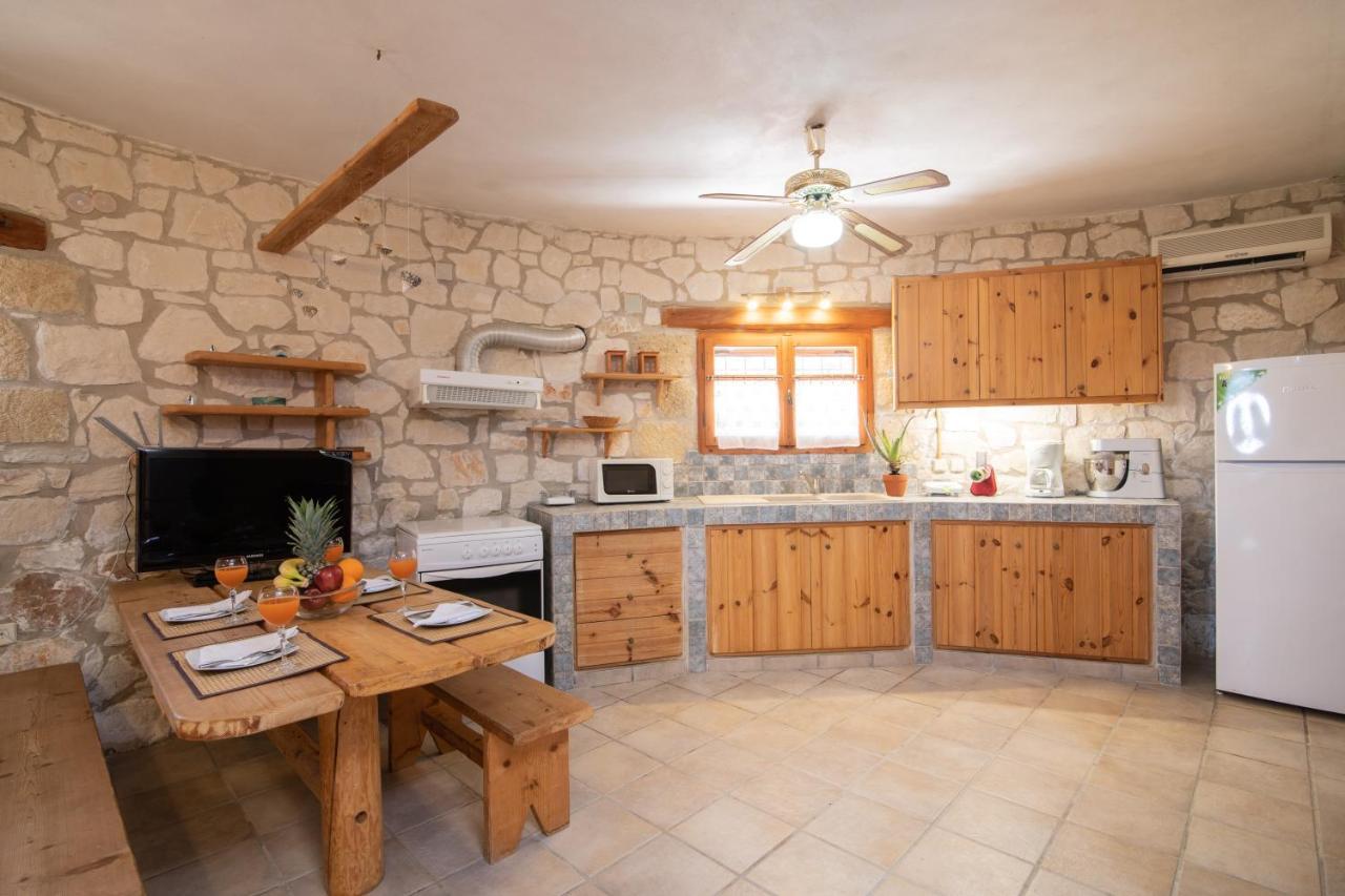 Gerakomylos Stone House Ανω Βασιλικος Εξωτερικό φωτογραφία
